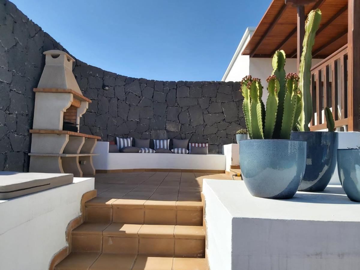 Villa Tegala By Villitas Playa Blanca  Exterior photo